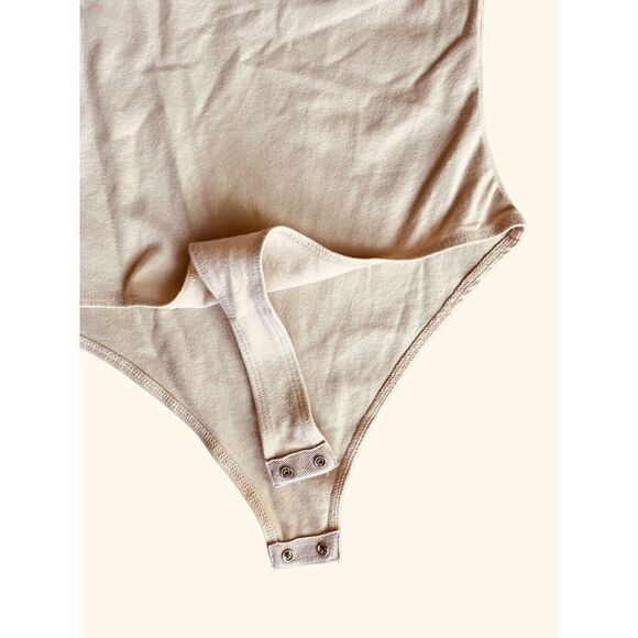 Lovers And Friends Tenley Bodysuit Sand Color Women’s XXS Off Shoulder 1 Sleeve - Picture 7 of 11